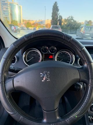 Peugeot 308 2010 | 137.000 KM