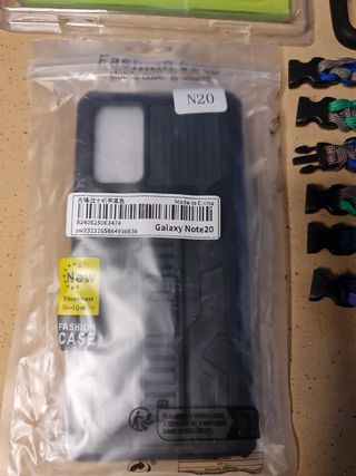 LOTE FUNDAS MOVIL / PULSERAS /VARIOS