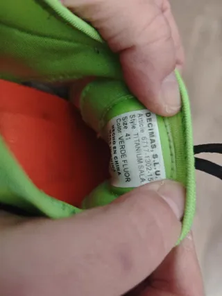 Zapatillas fútbol y guantes portero