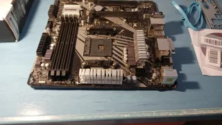 Placa Base ASRock A320M PRO4-F