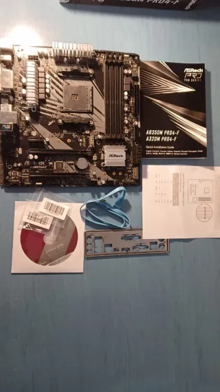 Placa Base ASRock A320M PRO4-F