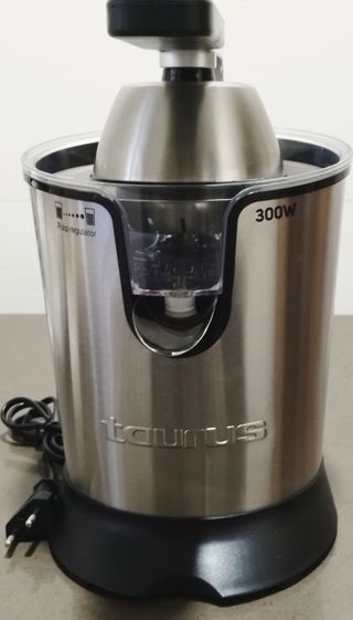 Exprimidor Eléctrico Taurus 300W