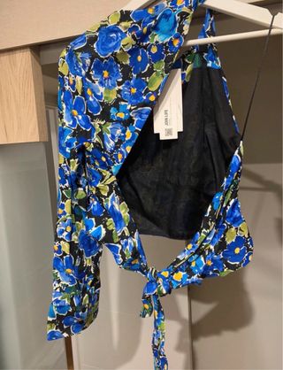 Blusa Zara floral manga larga