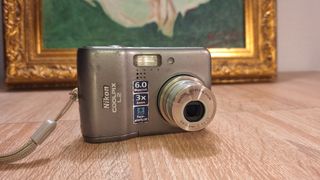 Cámara Digital Nikon Coolpix L2 6MP Zoom 3x