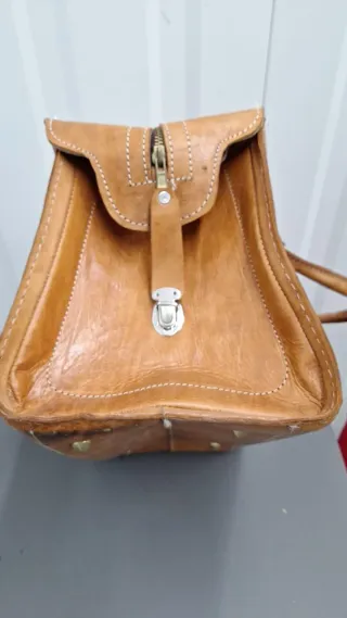 Maletín de viaje marroquí de cuero