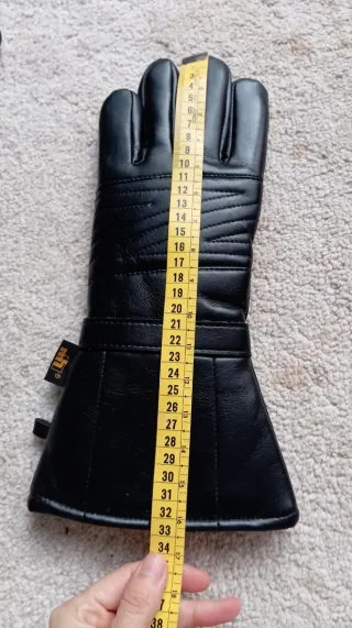 Guantes de esquí vintage negros.