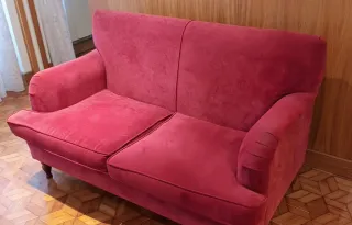 Sofá 2 plazas terciopelo rojo
