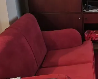Sofá 2 plazas terciopelo rojo