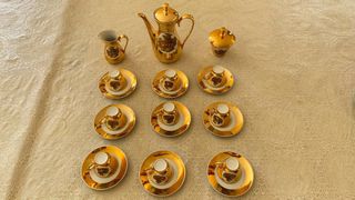 Juego café antiguo de porcelana con baño oro