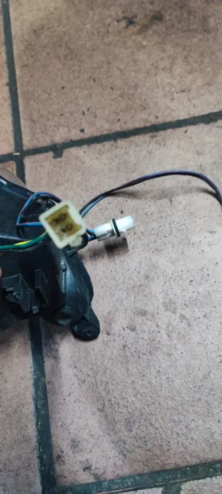 Faro delantero Aerox