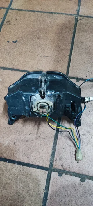 Faro delantero Aerox