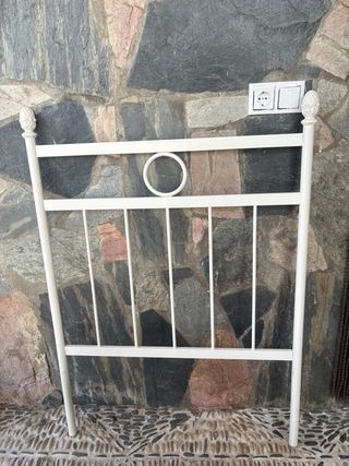 Cabecero de hierro blanco