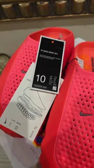 Nike Mind 001 Slide Solar Red Talla 42