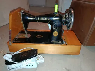 Máquina de Coser Singer Antigua