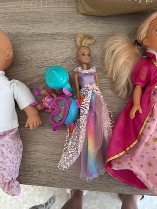 Muñecas Nenuco y otras