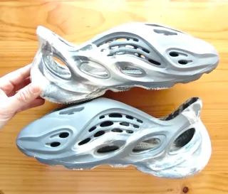 Yeezy Foam Runner Gris/Blanco