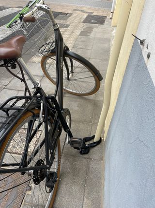 Bicicleta Holandesa Negra con Cesta