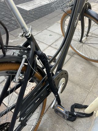 Bicicleta Holandesa Negra con Cesta