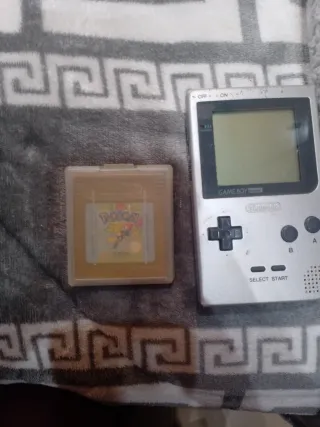 Nintendo Game Boy Pocket Pokémon Oro