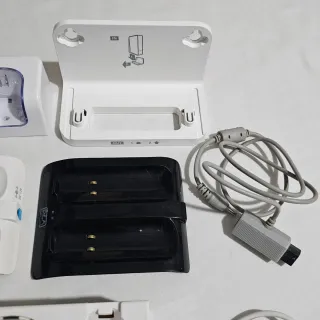(Reparar o Piezas) Docks Carga + Baterías Wii