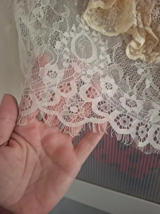 Blusa Zara encaje volantes beige M