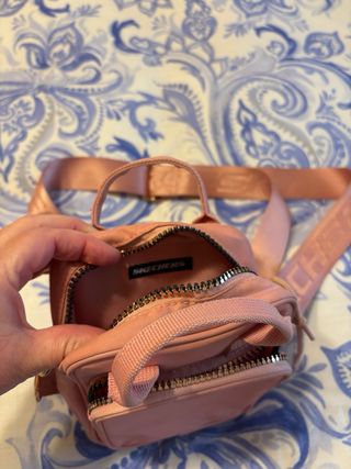 Bolso bandolera Skechers rosa