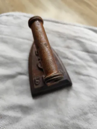 Plancha antigua de hierro