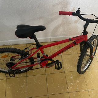 Bicicleta Infantil Btwin Roja