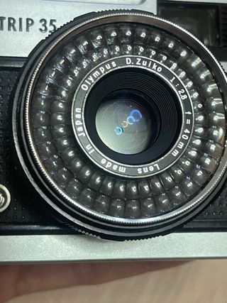 Cámara Olympus Trip 35 + Funda e instrucciones