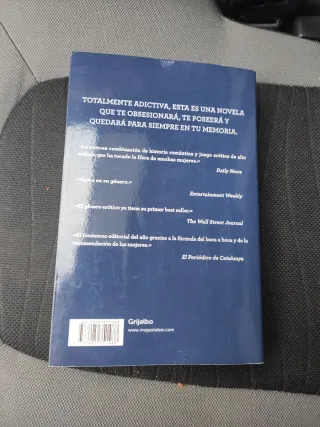 Cincuenta sombras más oscuras (Trilogía Cincuen...