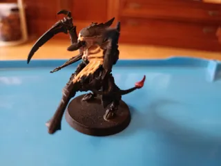 Figura Warhammer Tiranido