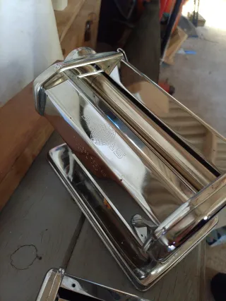 Macchinetta per pasta in metallo senza manovella