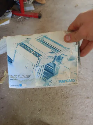 Macchinetta per pasta in metallo senza manovella