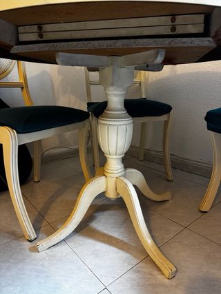 Mesa Comedor y 4 sillas de madera lacada en blanco