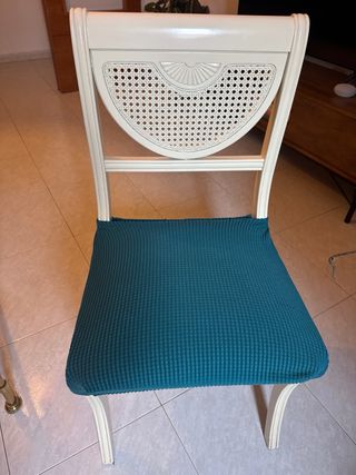 Mesa Comedor y 4 sillas de madera lacada en blanco