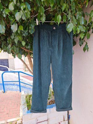 Pantalones pana verde Topshop