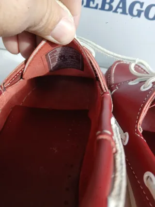 Zapatos náuticos Sebago rojos docksides