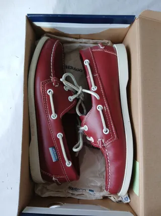 Zapatos náuticos Sebago rojos docksides