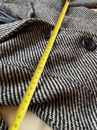 Abrigo Pata de Gallo Negro y Blanco.