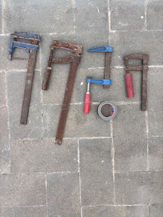 Juego de sargentos metálicos