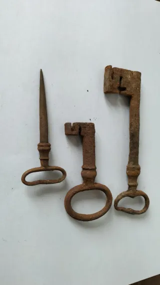 Lote 3 llaves antiguas grandes