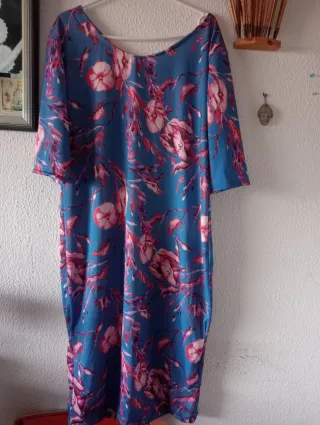 Vestido floral azul y rosa talla 42/44
