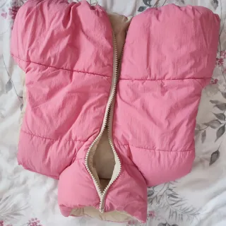 Chaleco reversible beige y rosa