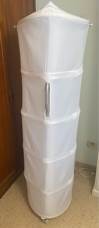 Armario organizador IKEA PS de tela y ruedas