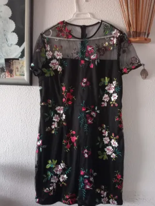 Vestido negro bordado flores talla 42/44