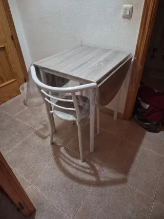 Mesa de comedor ovalada madera y metal