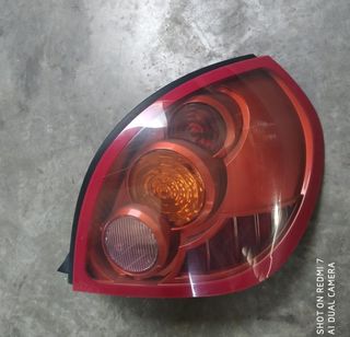 Piloto Trasero Derecho Almera N16 2004