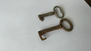 Lote 2 llaves antiguas grandes