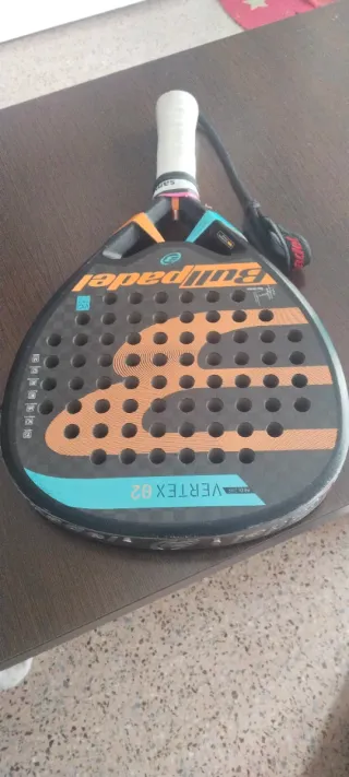 Pala de pádel Bullpadel Vertex 02