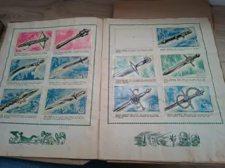 Álbum cromos Historia de las Armas casi completo